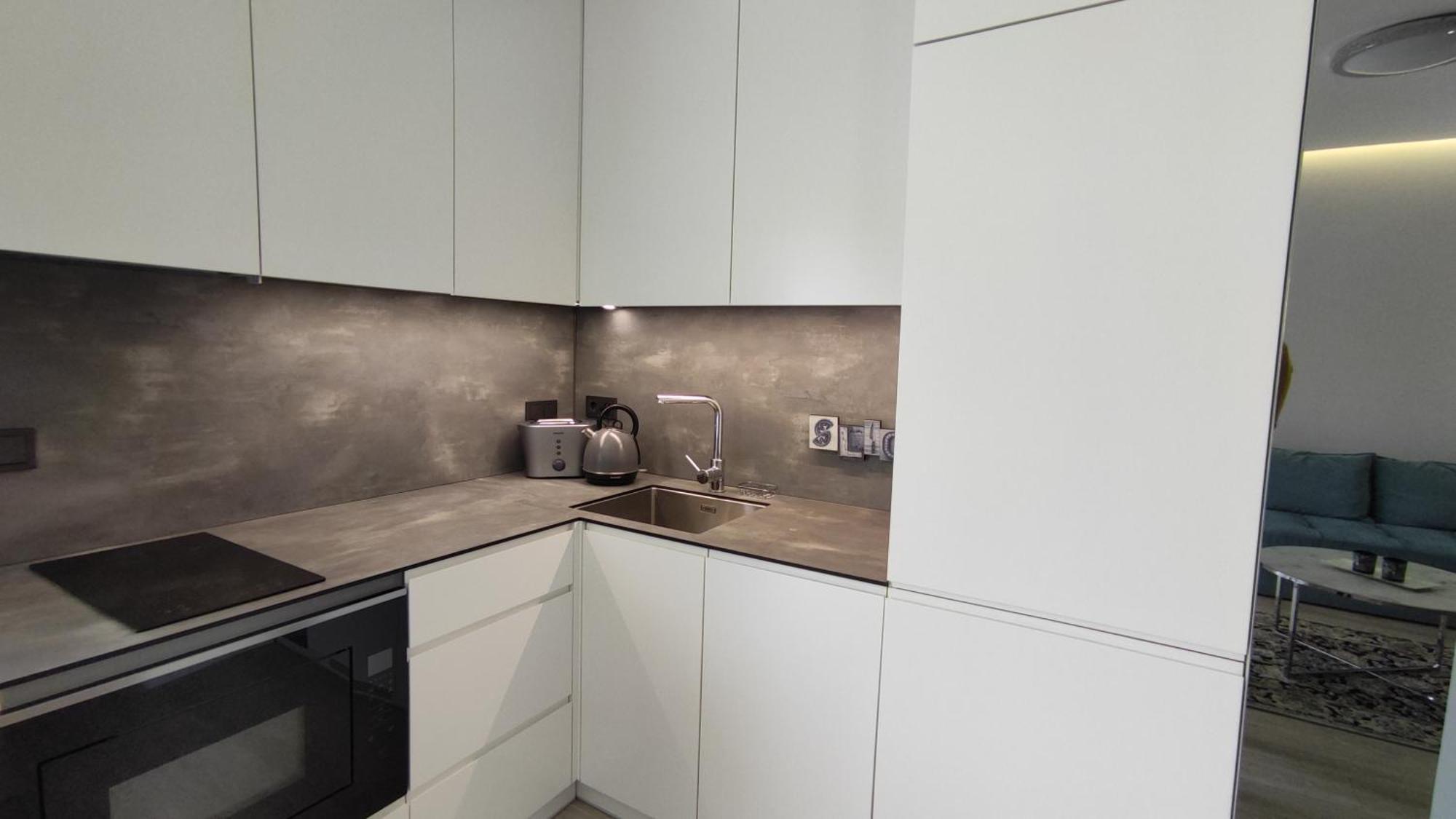 New J&R Apartment Near Girstutis, Free Private Parking & Self Check-In Kaunas Exteriér fotografie